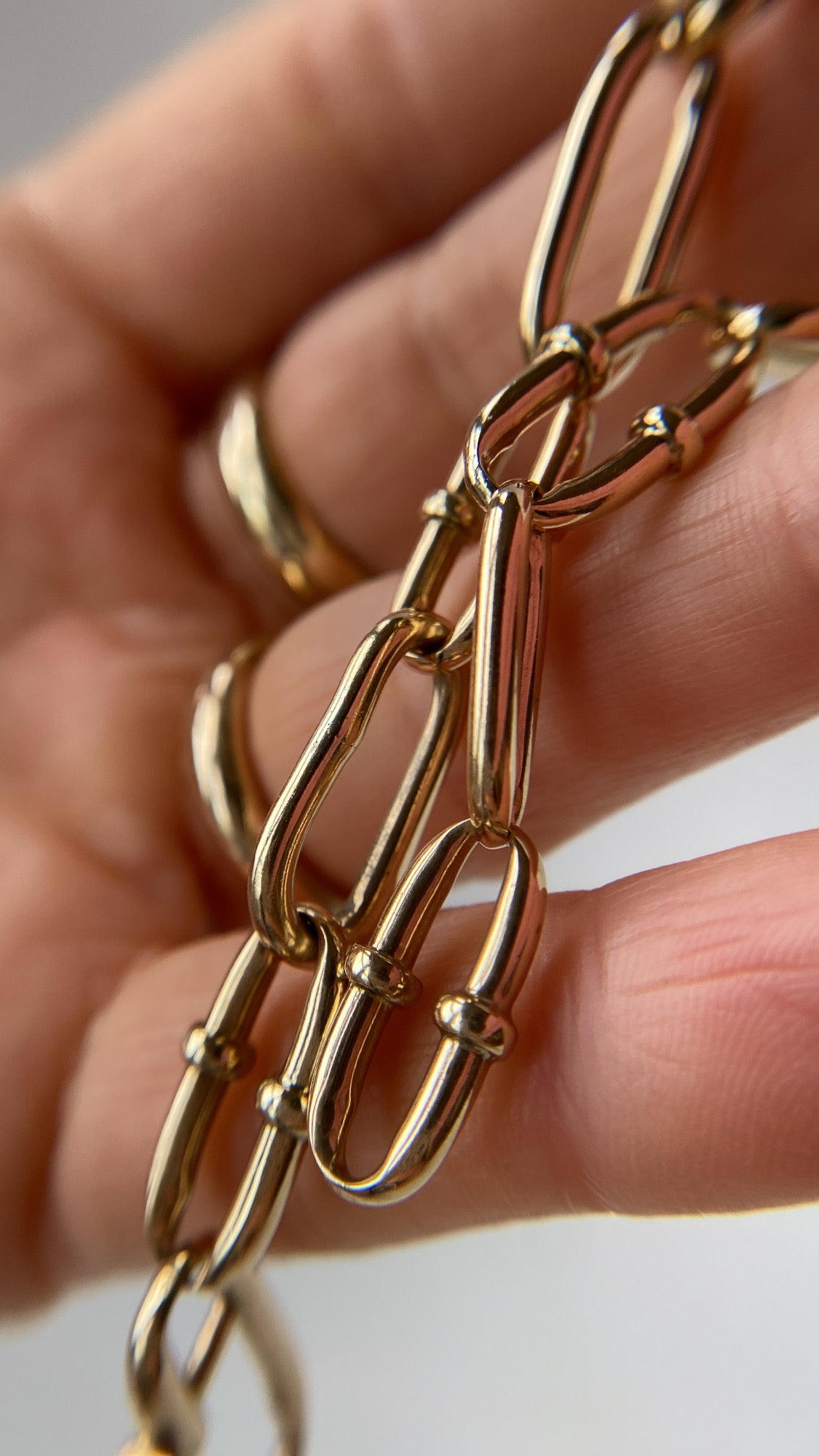 the oval link gold bracelet