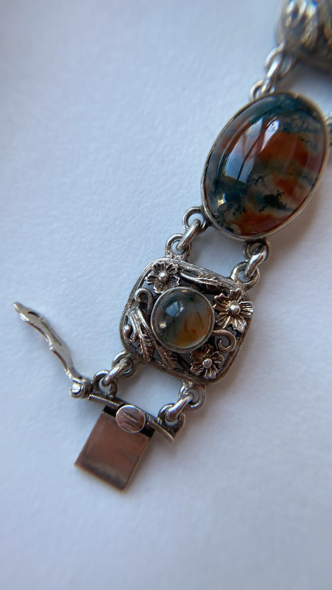 the arts & crafts moss agate bracelet