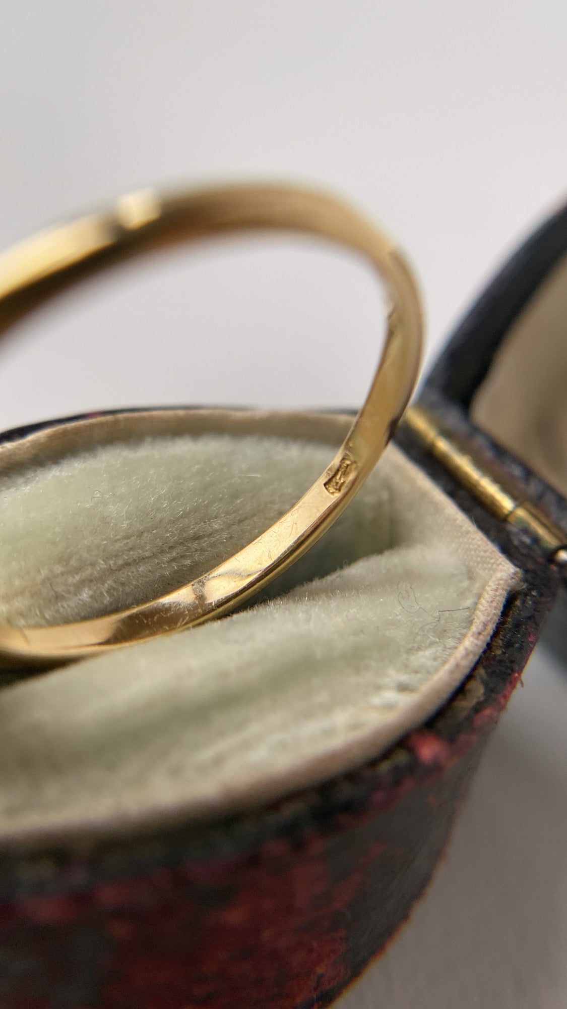the pearl and diamond ring