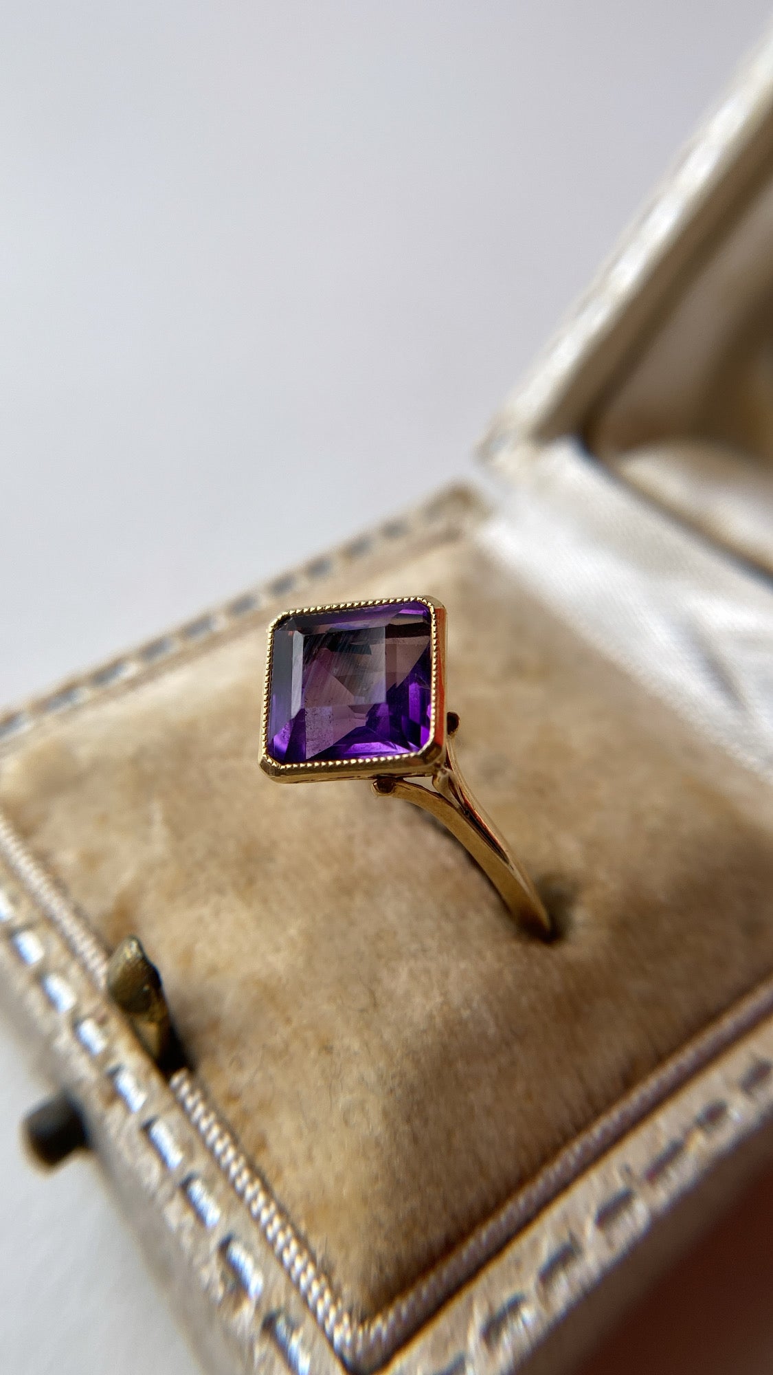on hold// the square amethyst