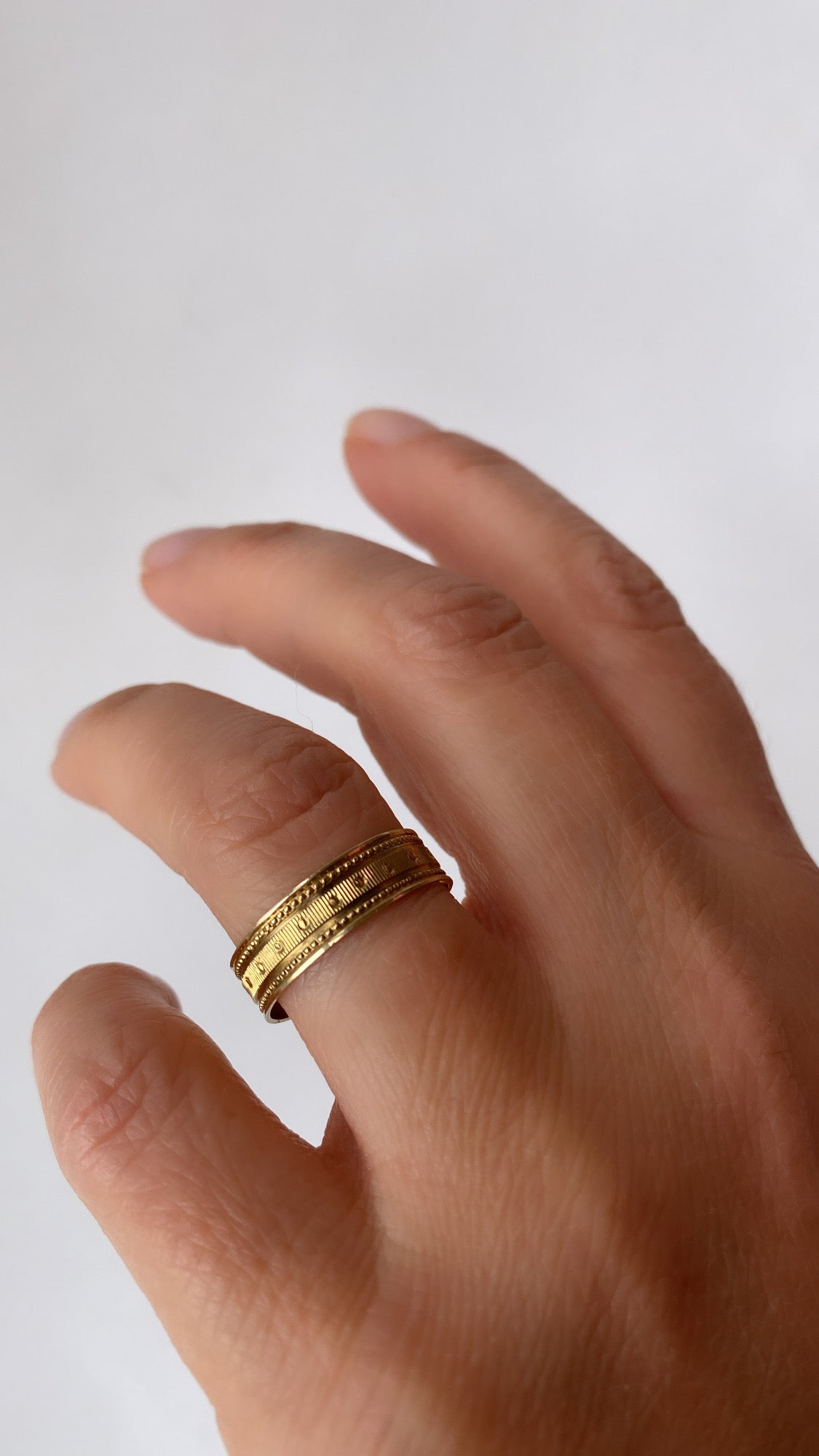 early georgian wedding band