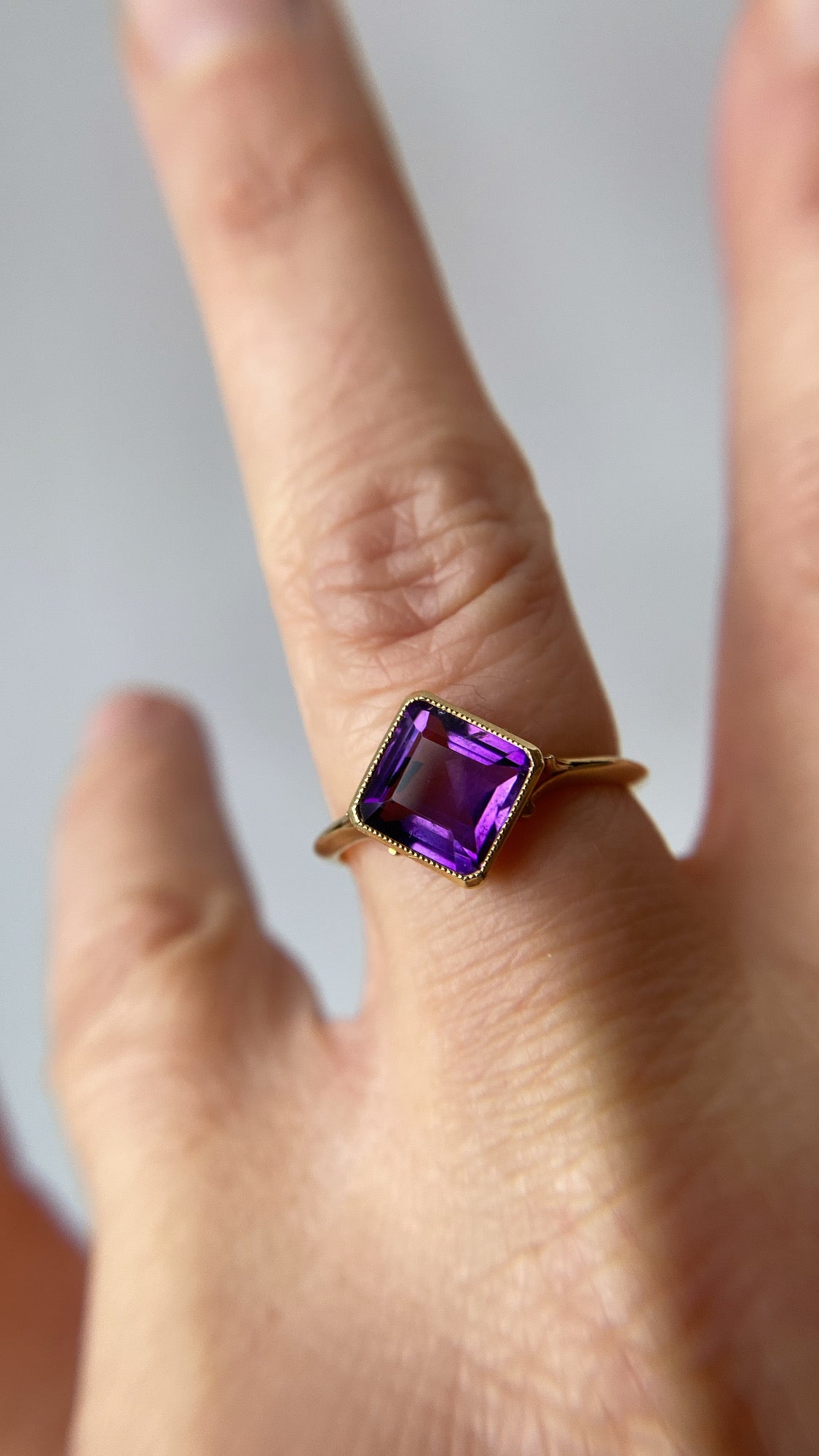 on hold// the square amethyst