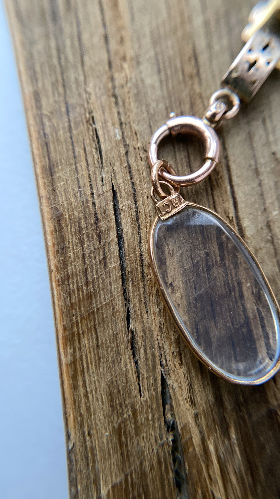 the moonstone pendant