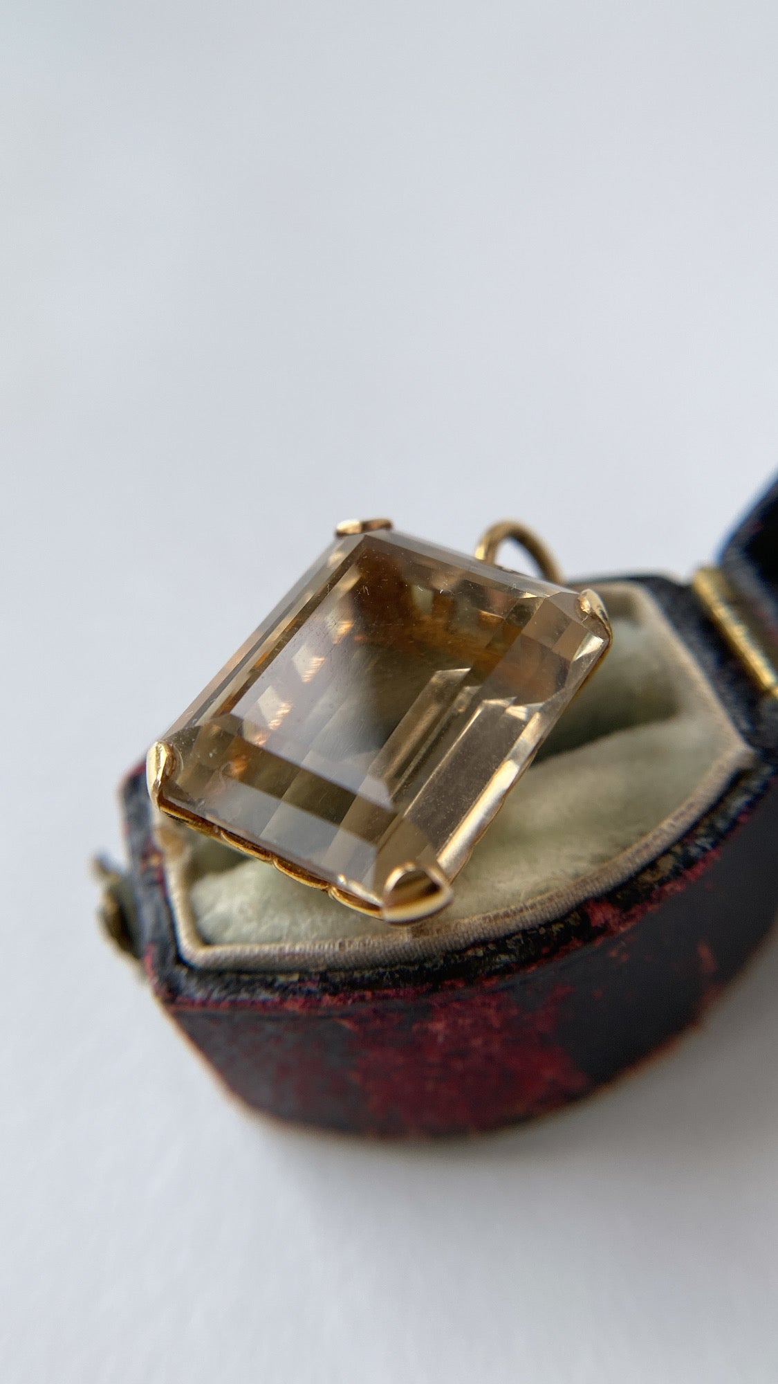 the citrine 14ct gold pendant