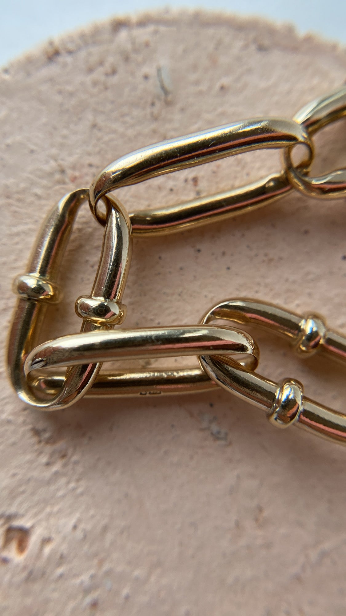 the oval link gold bracelet