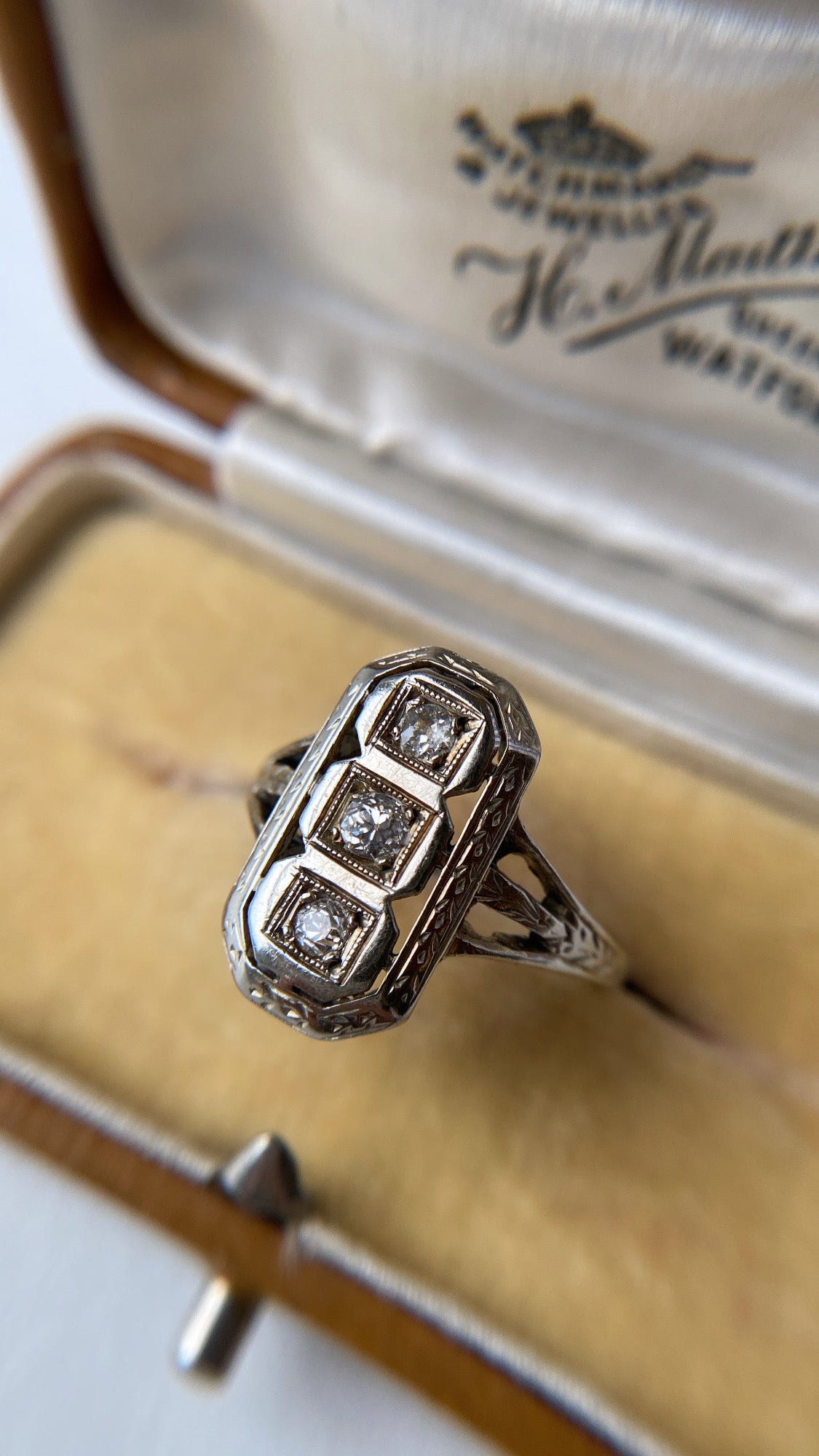 art deco diamond tablet ring