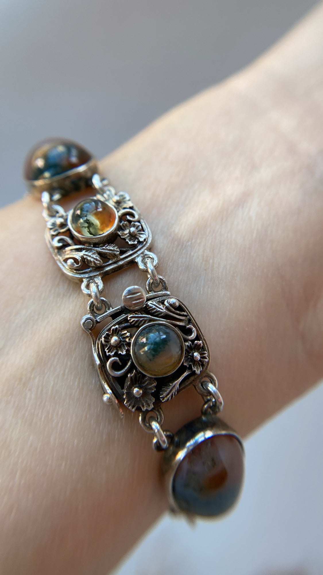 the arts & crafts moss agate bracelet