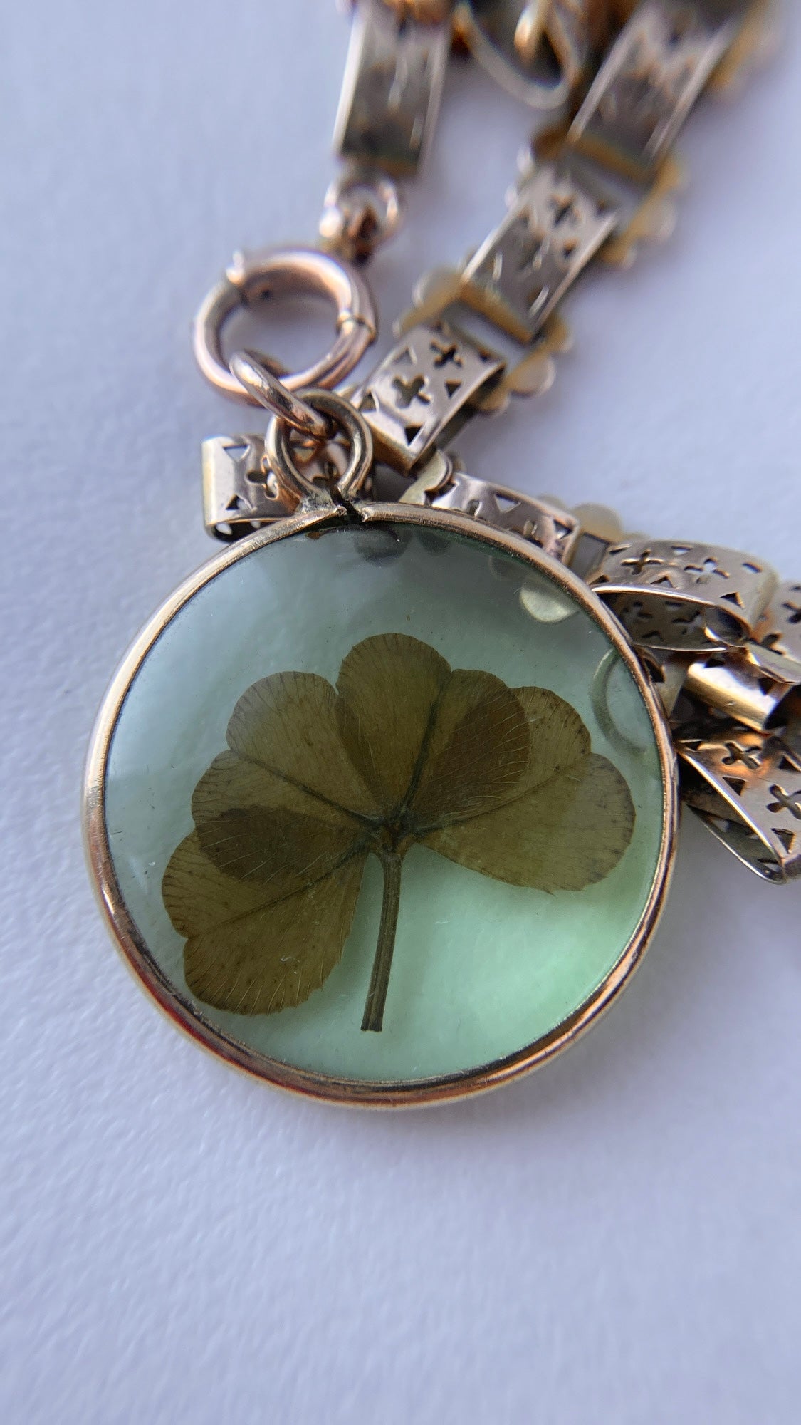 the lucky four leaf clover pendant