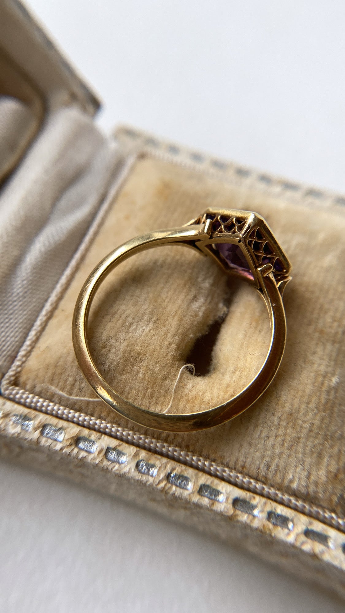 on hold// the square amethyst