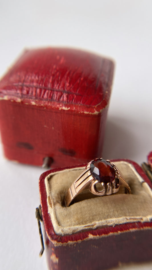 edwardian 9ct garnet ring