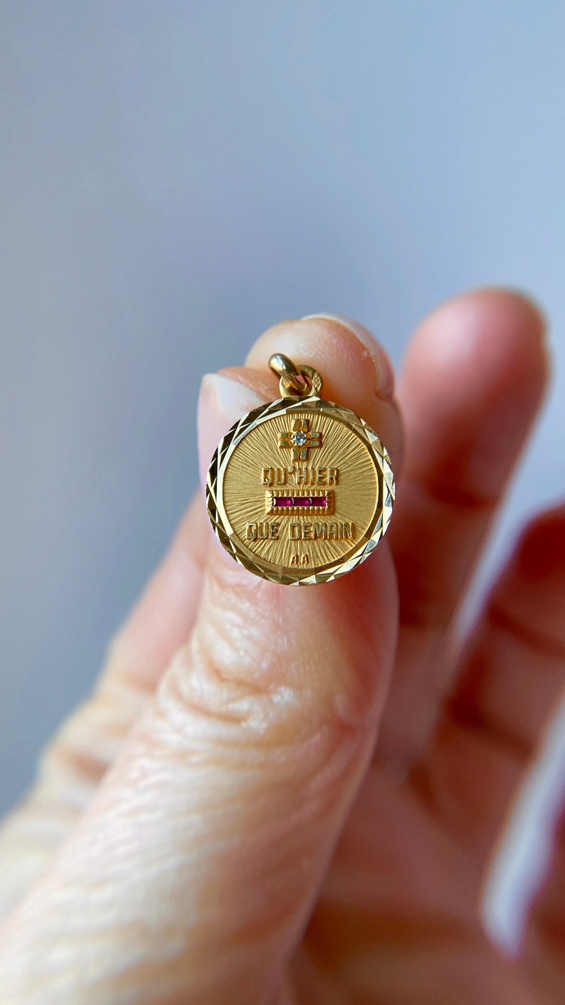 qu’hier que demain charm