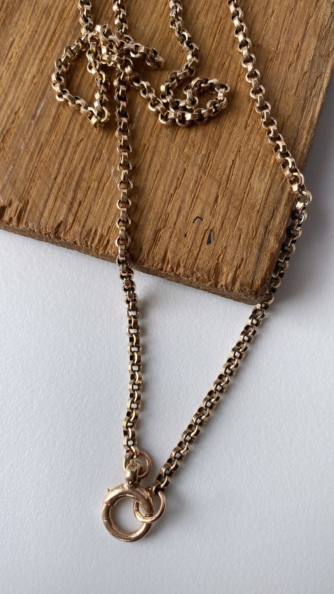 the antique belcher chain with large bolt ring