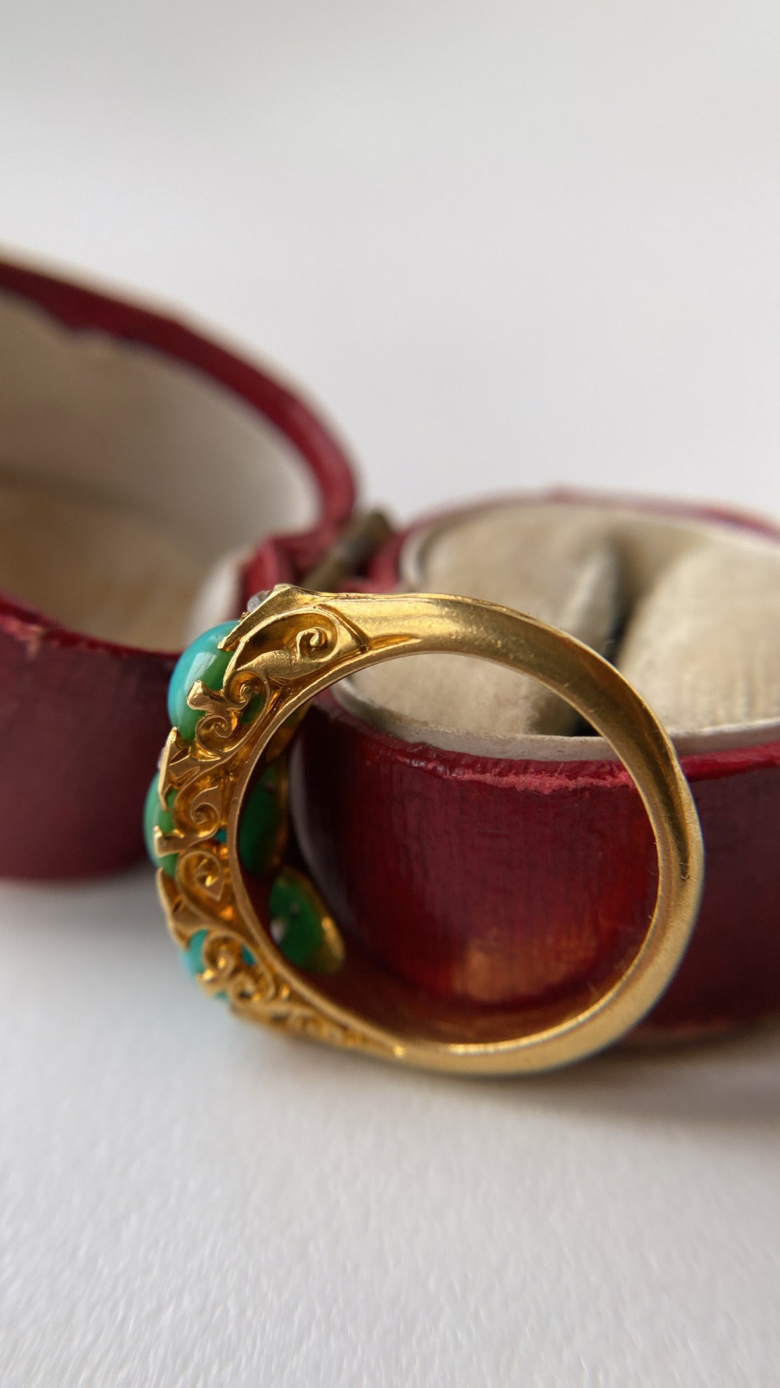 the turquoise three stone