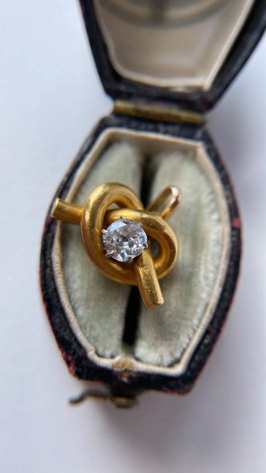 the love knot pendant