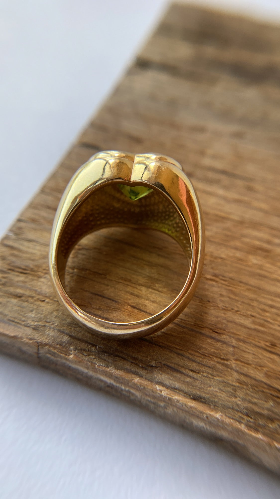 the peridot heart ring