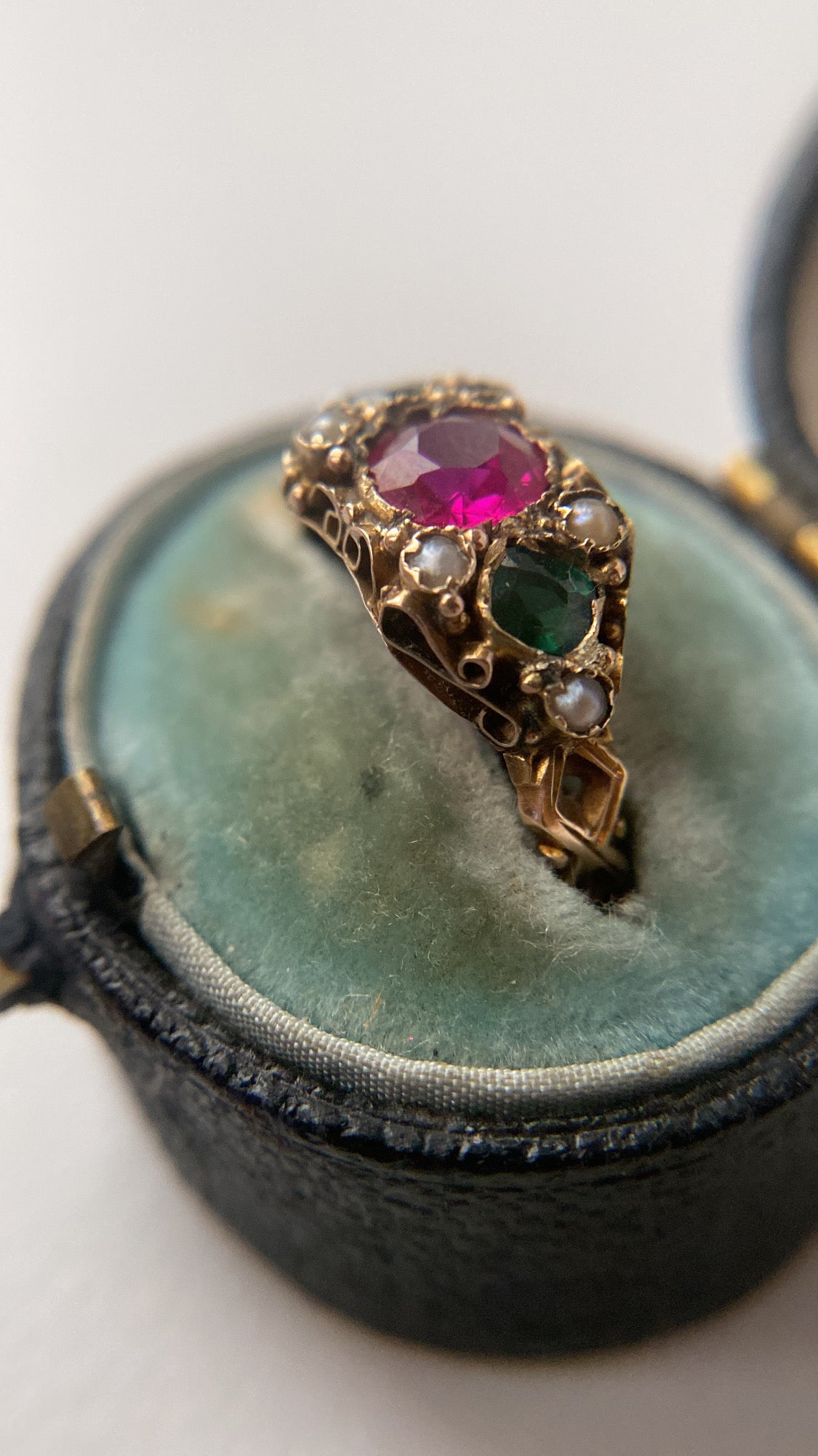 antique vivid coloured paste ring