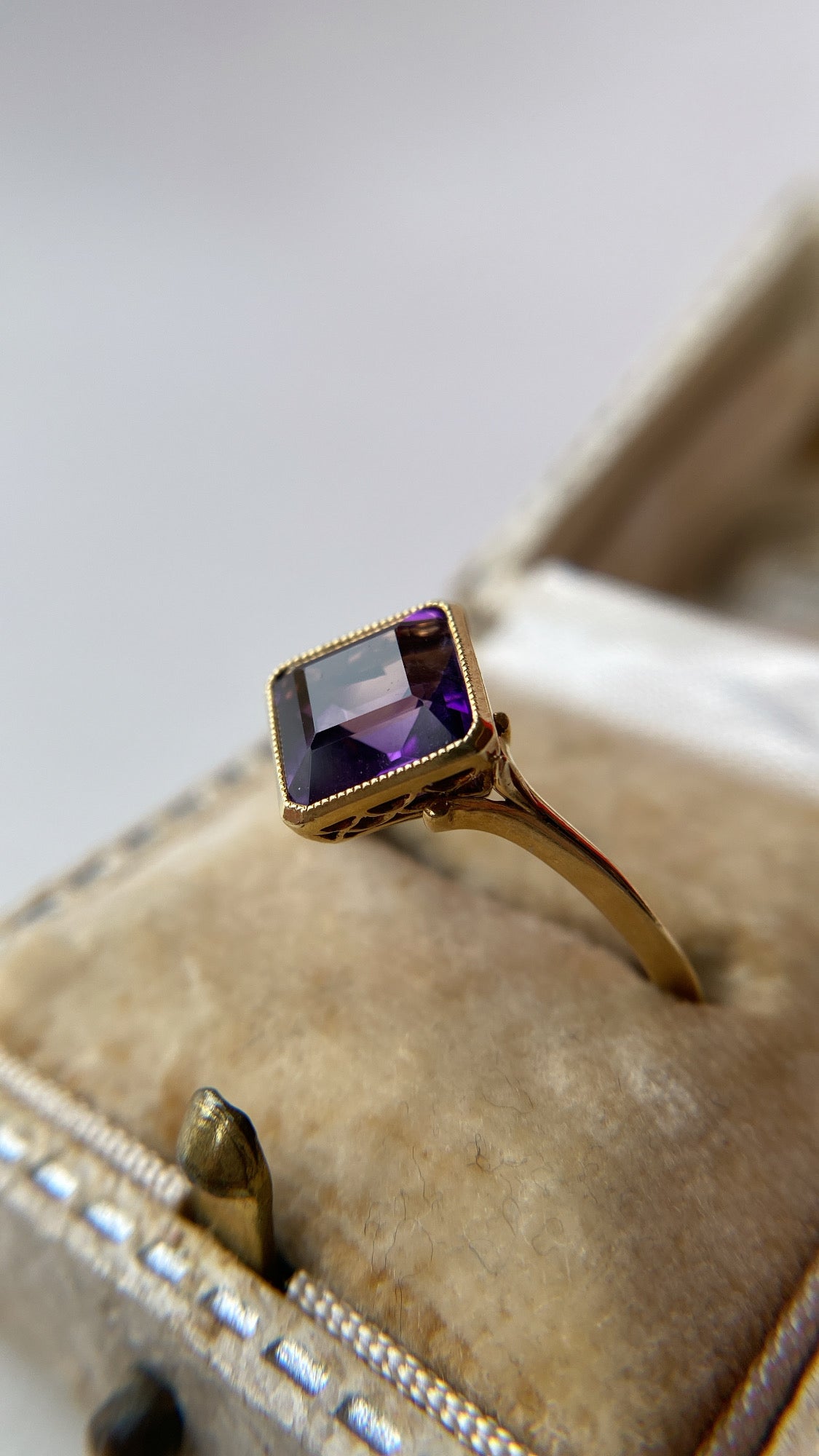 on hold// the square amethyst