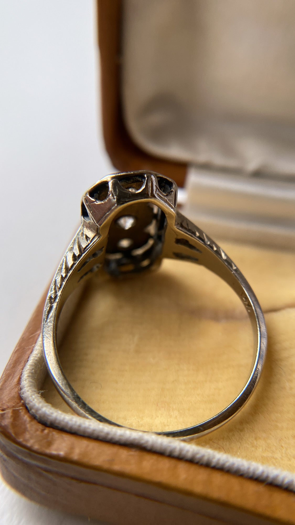 art deco diamond tablet ring