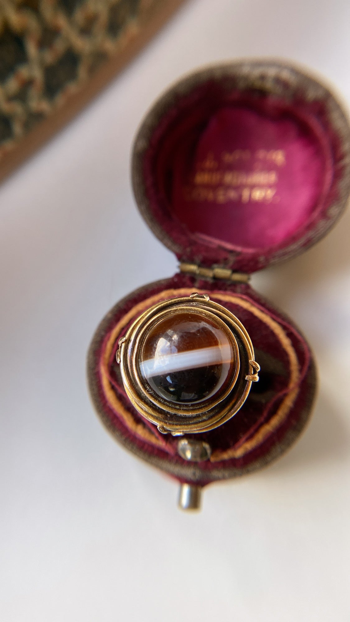 the Victorian banded agate