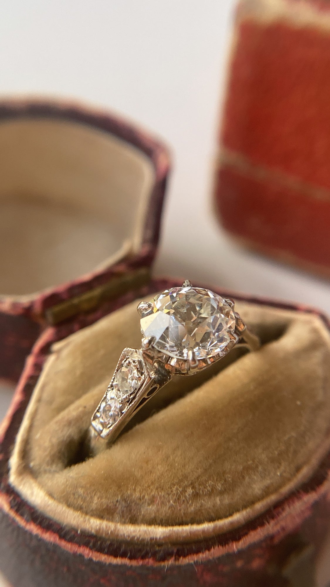 the Art Deco diamond solitaire