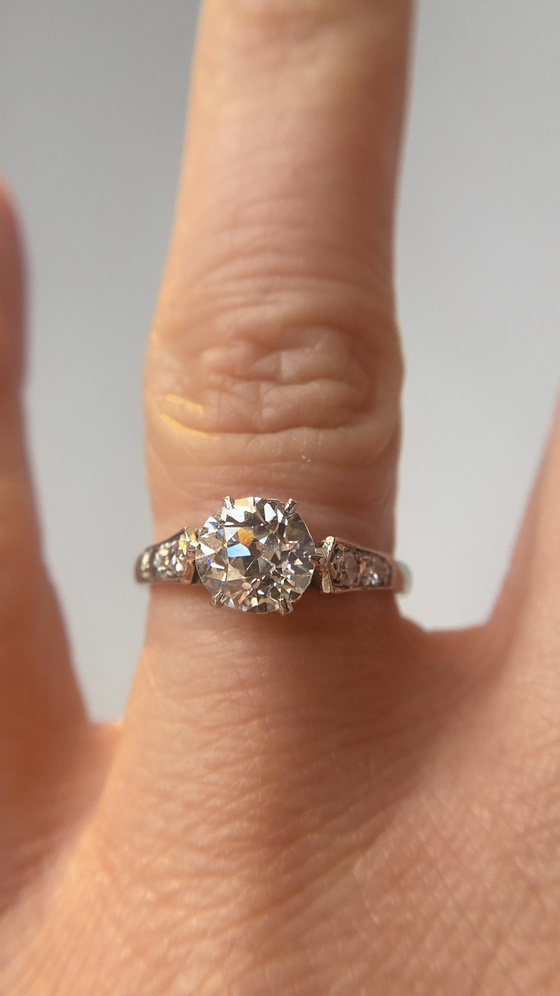 the Art Deco diamond solitaire