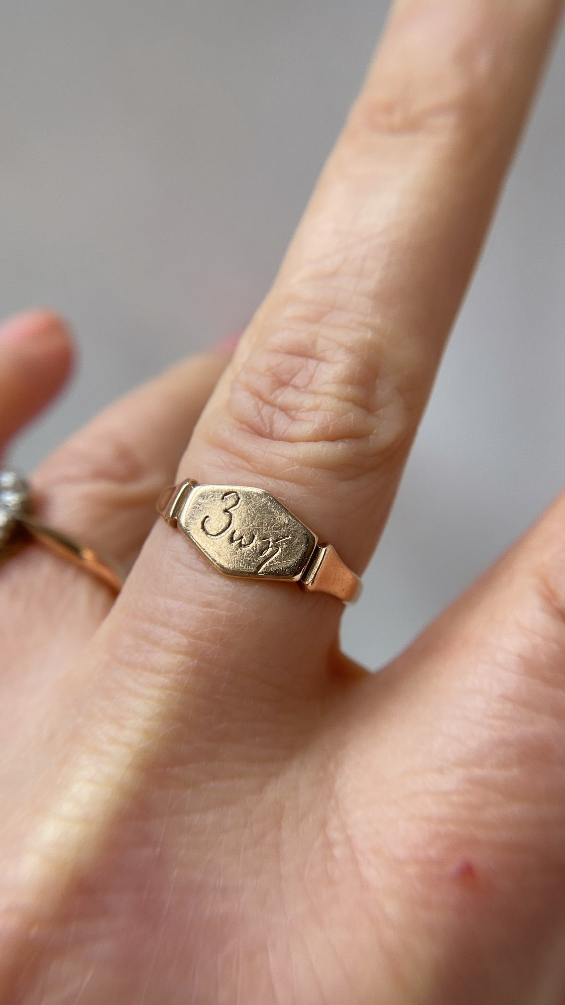 the Victorian kite shaped signet ring