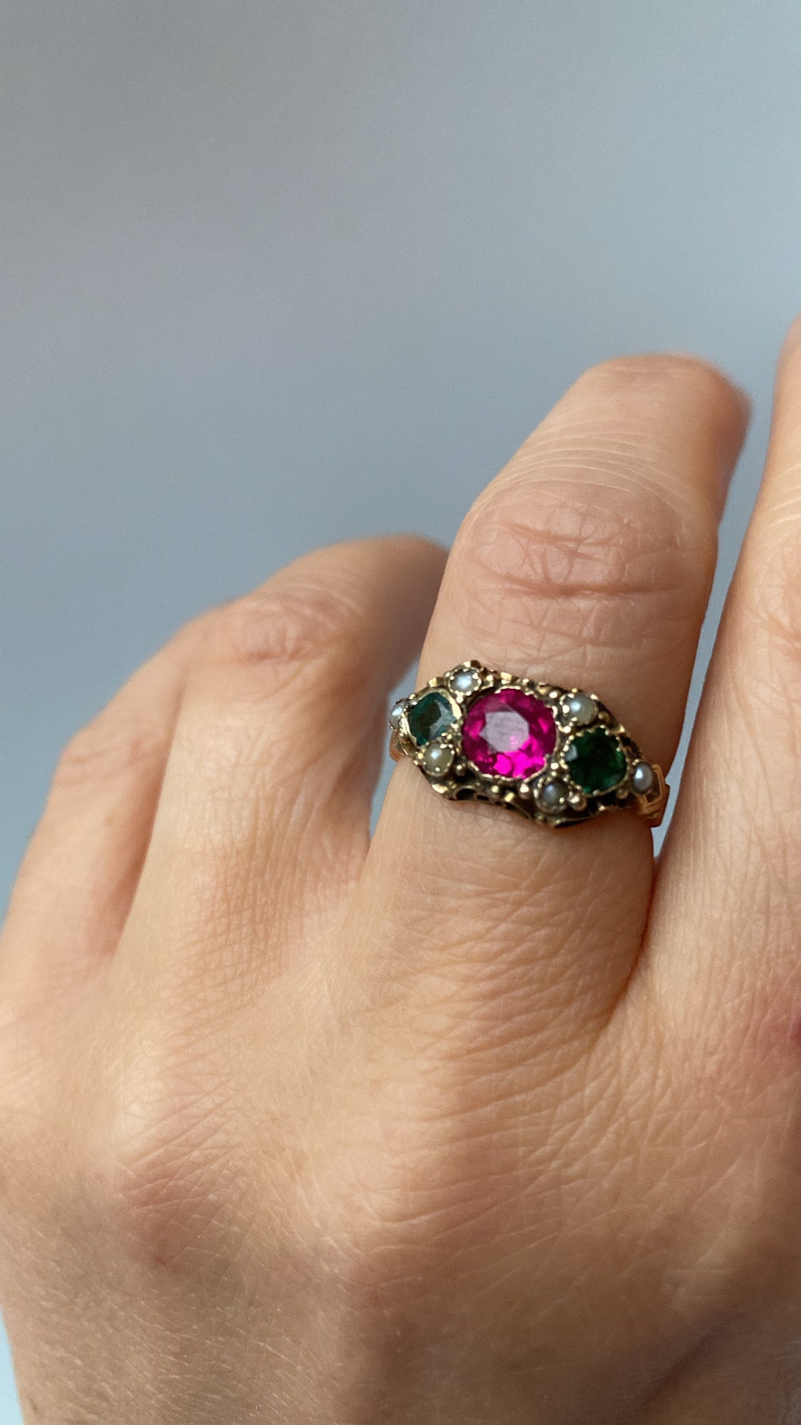 antique vivid coloured paste ring