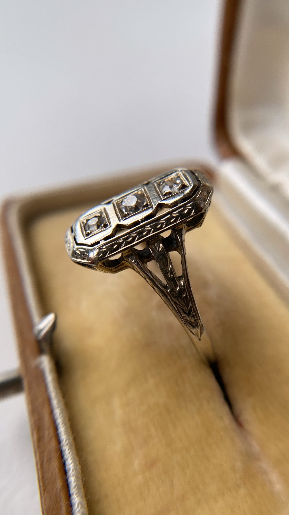 art deco diamond tablet ring