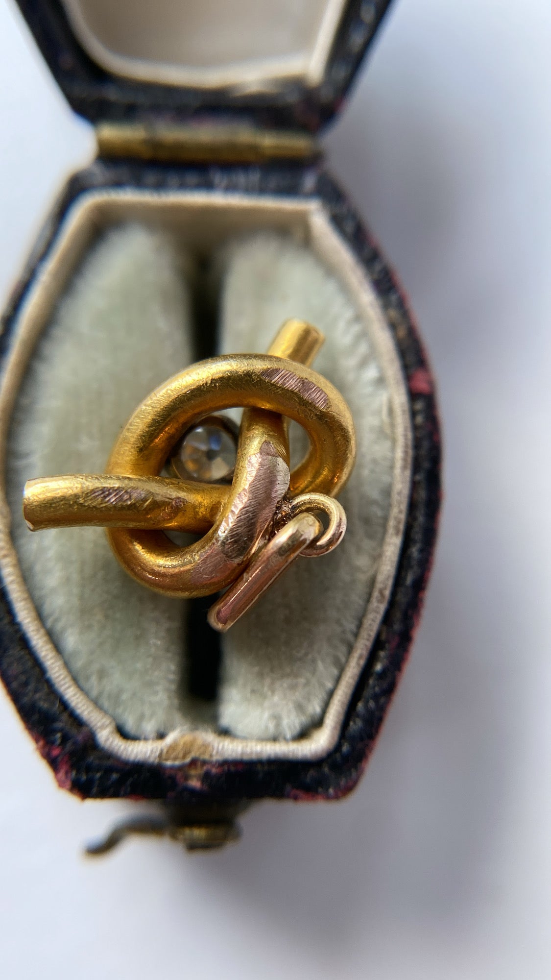 the love knot pendant