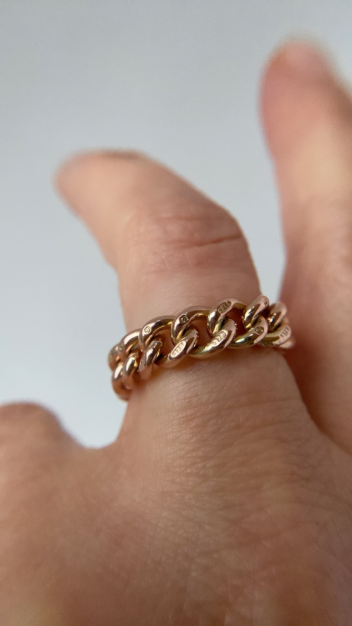 the antique chain ring
