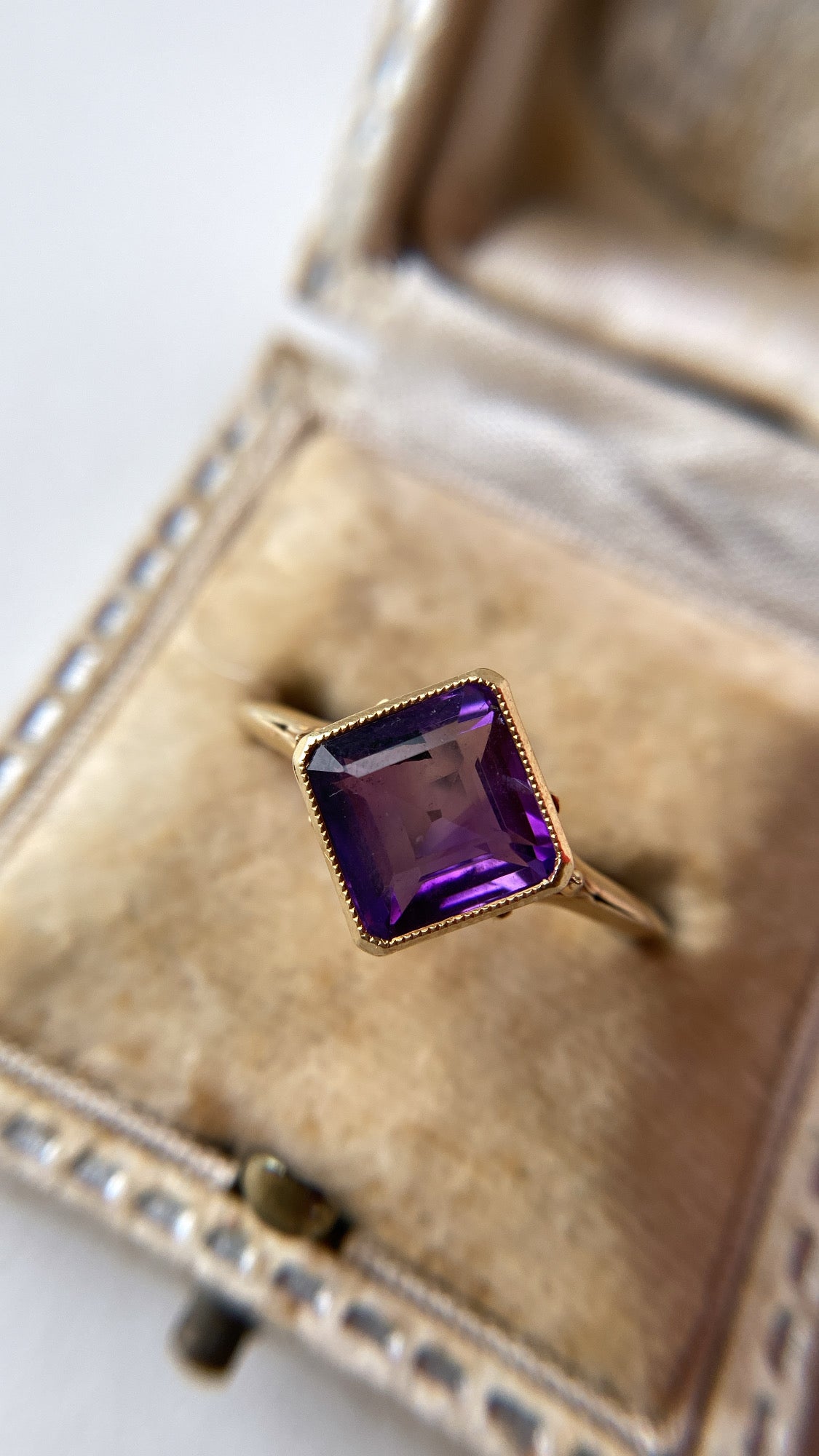 on hold// the square amethyst
