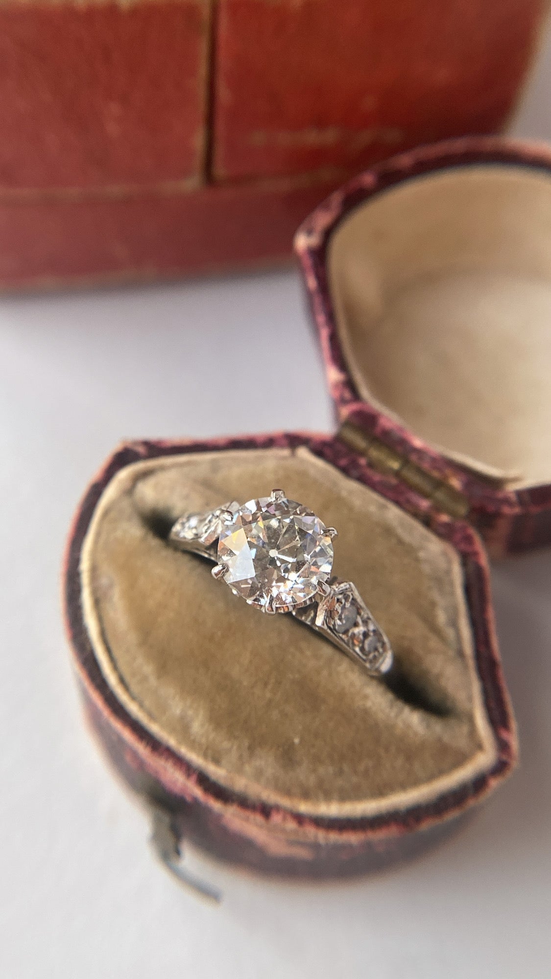 the Art Deco diamond solitaire