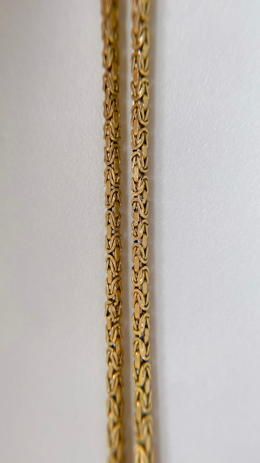 golden and gold unoaerre byzantine chain