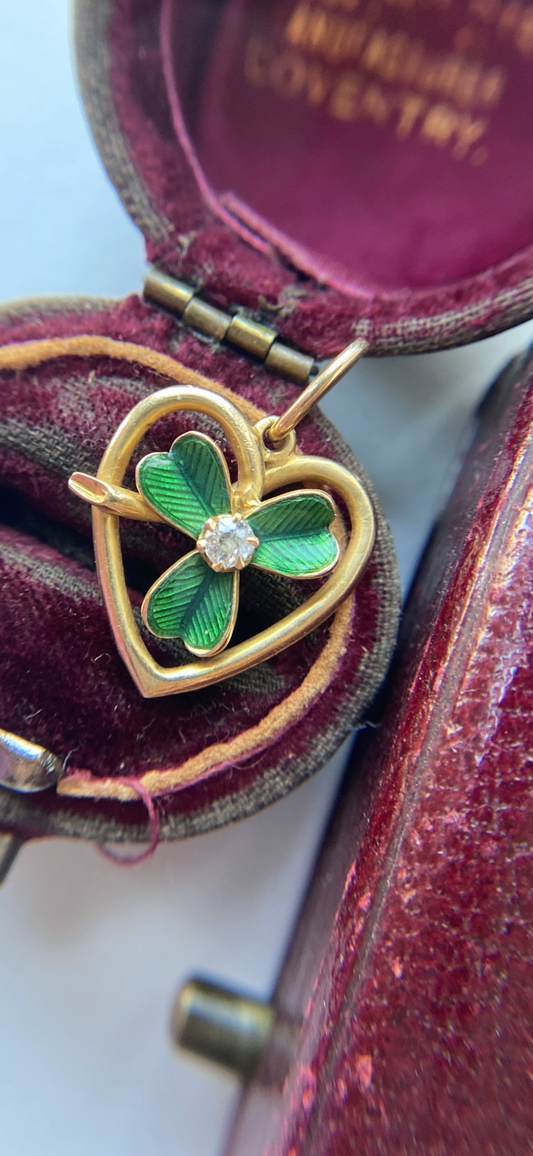 deposit // the enamel and diamond heart pendant